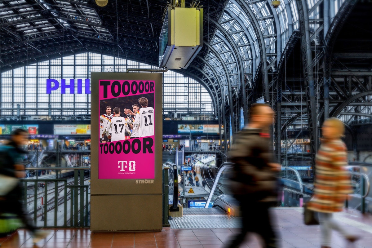 FIFA WM 2026 – Telekom bringt WM-Tore auf digitale Screens