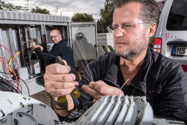 Glasfaserkabel als Lichtwellenleiter für schnelles Internet