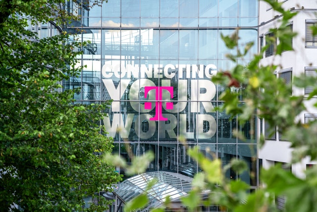 Reasons to invest in Deutsche Telekom shares