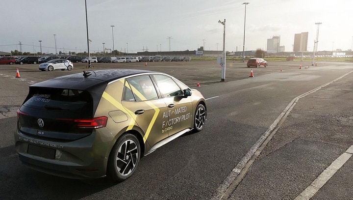 Automated vehicle logistics put to the test: Volkswagen, Telekom, Unikie and BIBA conclude innovation project in Emden